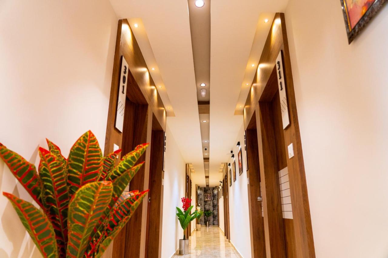 Hotel Lee Grand Ānand Zewnętrze zdjęcie