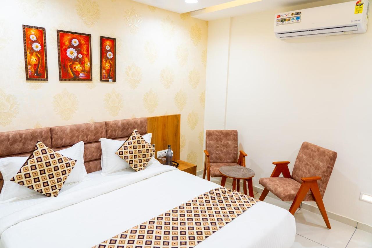 Hotel Lee Grand Ānand Zewnętrze zdjęcie