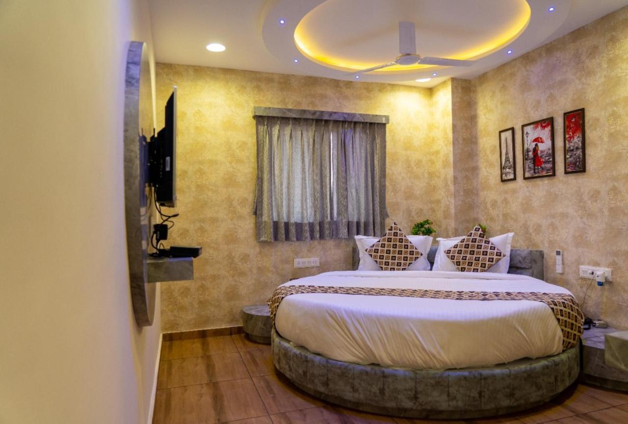 Hotel Lee Grand Ānand Zewnętrze zdjęcie